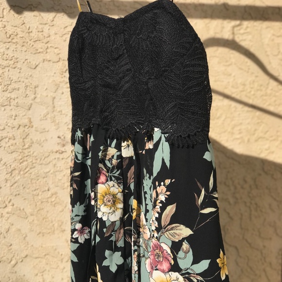 Floral Hawaiian Dress - Picture 8 of 8